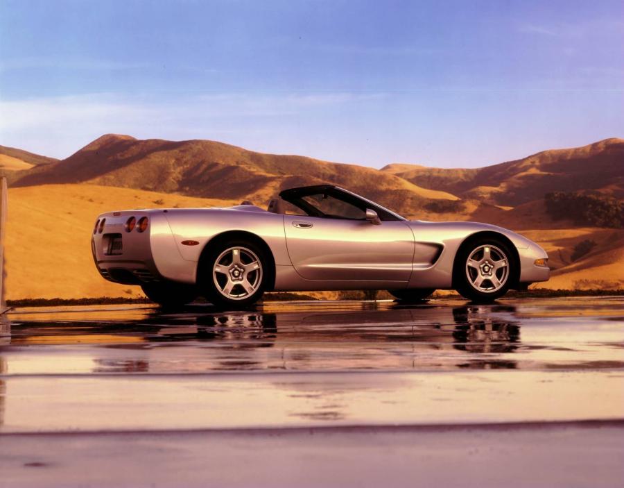  Chevrolet Corvette 1998 года  (фото 52 из 84)
